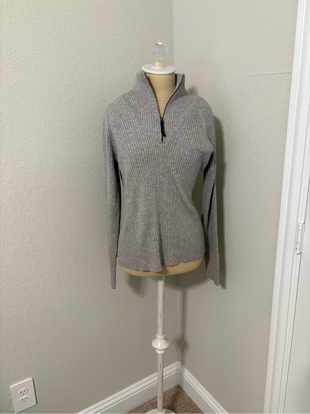 Per Se Ribbed Half-Zip Turtleneck Sweater - Light Gray